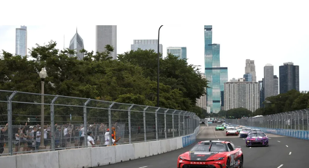 Image of NASCAR Race The Loop 110