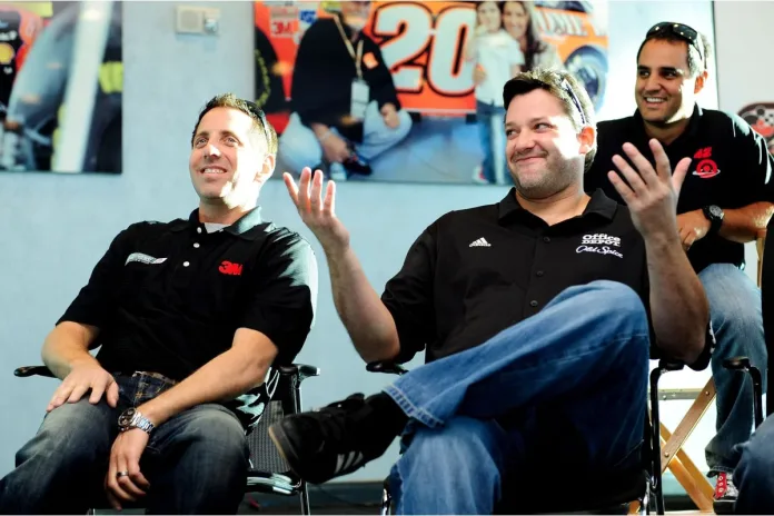 Tony Stewart, Tony Stewart mourns Greg Biffle Tony Stewart, Tony Stewart mourns Greg Biffle