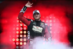 Ty Dillon Re-Signs With Kaulig Racing’s No. 10 for 2026