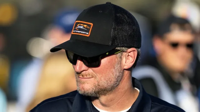 Dale Earnhardt Jr, Daytona International Speedway, Tony Stewart, Truck Series, Dale Earnhardt Jr NASCAR reaction