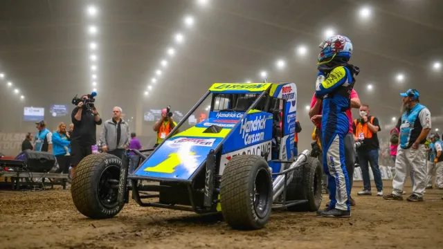 Kyle Larson, Christopher Bell, Cup Series, Kyle Larson Chili Bowl Nationals