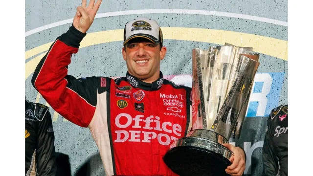 Tony Stewart, Dale Earnhardt Jr, Daytona International Speedway, Truck Series, Tony Stewart Daytona return