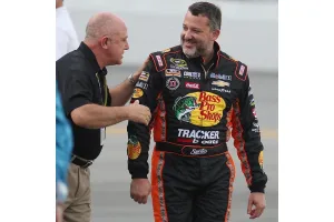 Tony Stewart’s NASCAR Return Cut Short After Early Crash