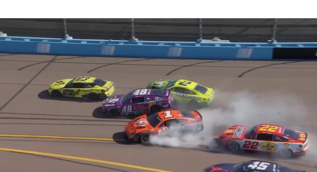 Joey Logano Phoenix wreck